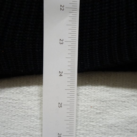 Yoon Sweater - Picture 7 of 10